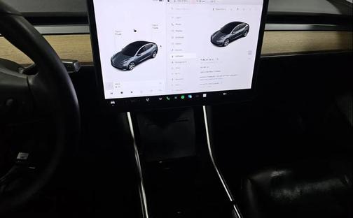 2020 Tesla Model 3 Standard Range Plus