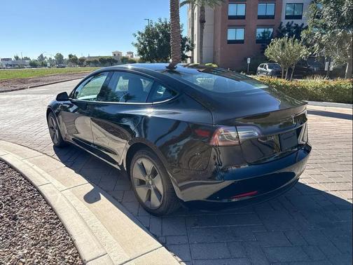 2022 Tesla Model 3 Standard Range