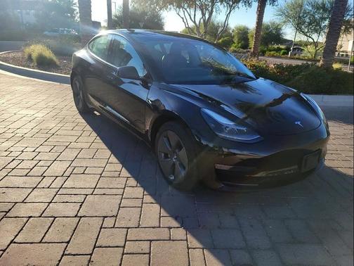 2022 Tesla Model 3 Standard Range