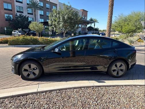 2022 Tesla Model 3 Standard Range