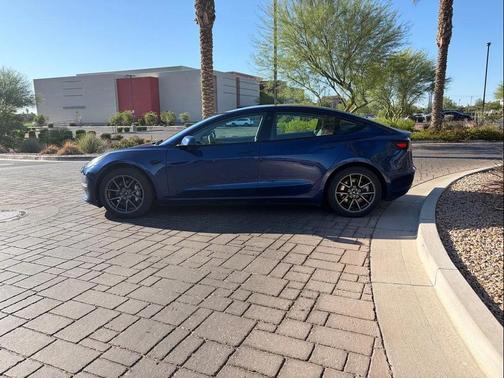 Deep Blue Metallic 2022 Tesla Model 3 Long Range
