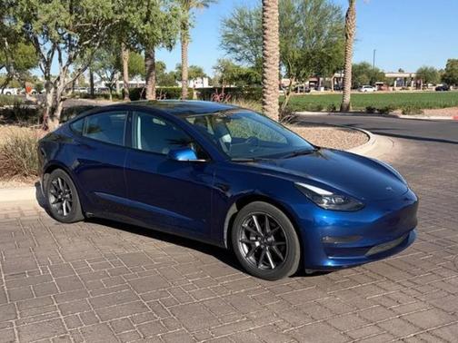 Deep Blue Metallic 2022 Tesla Model 3 Long Range