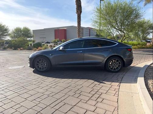 Midnight Silver Metallic 2019 Tesla Model 3 Standard Range Plus