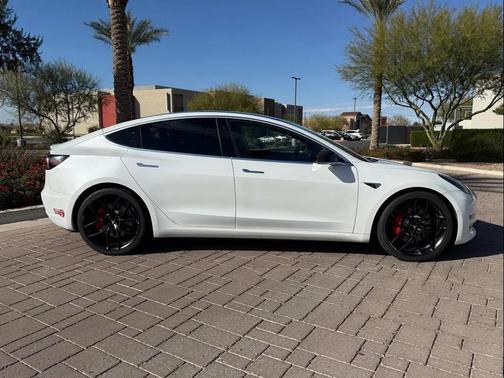 2020 Tesla Model 3 Performance