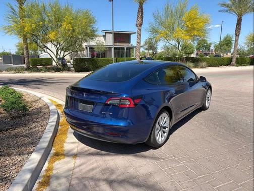 Deep Blue Metallic 2022 Tesla Model 3 Long Range