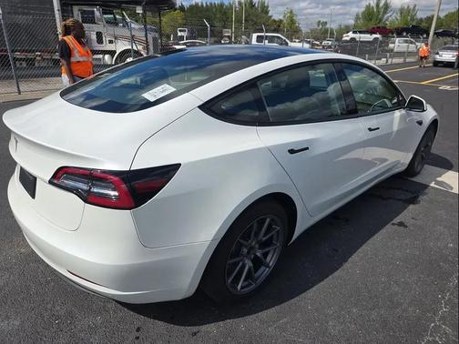 2023 Tesla Model 3 Standard Range