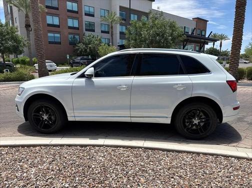 2017 Audi Q5 2.0T Premium Plus