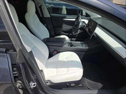 2022 Tesla Model 3 Standard Range