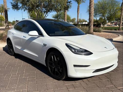 Pearl White Multi-Coat 2020 Tesla Model 3 Standard Range Plus