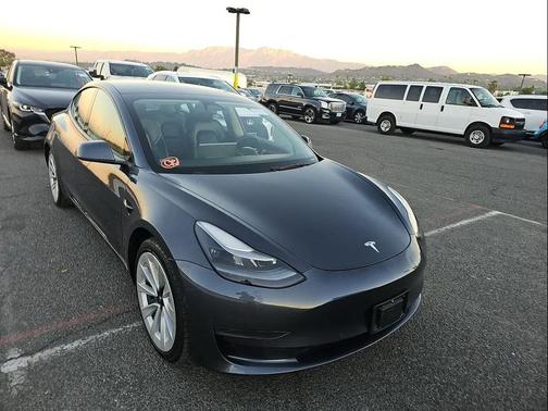 2022 Tesla Model 3 Standard Range