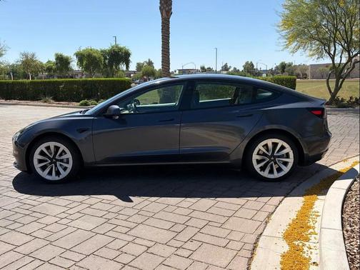 Midnight Silver Metallic 2022 Tesla Model 3 Standard Range