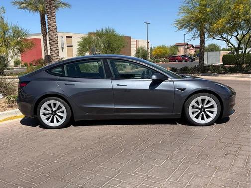 Midnight Silver Metallic 2022 Tesla Model 3 Standard Range