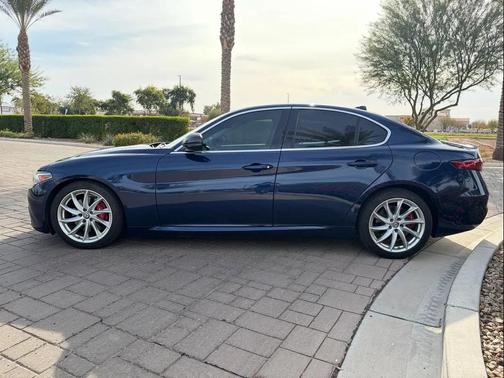 2018 Alfa Romeo Giulia Base