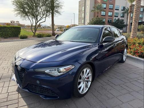 2018 Alfa Romeo Giulia Base