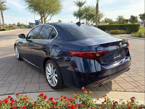 2018 Alfa Romeo Giulia Base