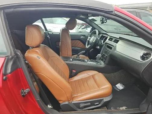 2013 Ford Mustang V6 Premium