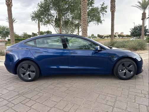 2022 Tesla Model 3 Standard Range