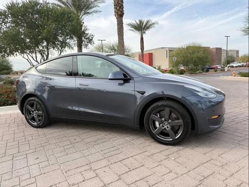 2021 Tesla Model Y Long Range Dual Motor All-Wheel Drive