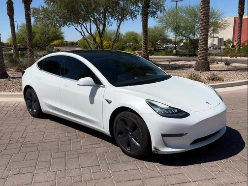 Pearl White Multi-Coat 2019 Tesla Model 3 Long Range