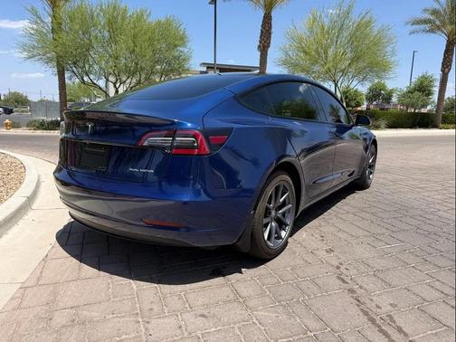 Deep Blue Metallic 2022 Tesla Model 3 Long Range