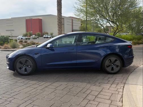 Deep Blue Metallic 2022 Tesla Model 3 Standard Range