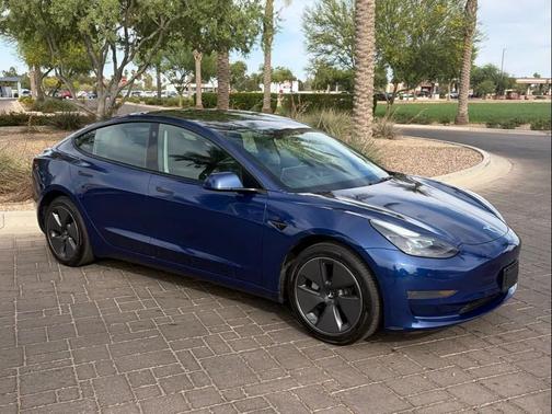 Deep Blue Metallic 2022 Tesla Model 3 Standard Range