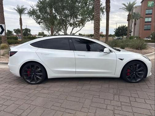 2020 Tesla Model 3 Performance