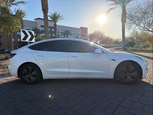 2020 Tesla Model 3 Standard Range Plus