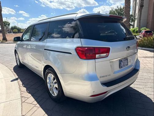 2016 Kia Sedona LX