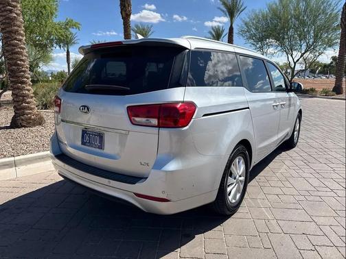 2016 Kia Sedona LX