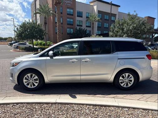 2016 Kia Sedona LX