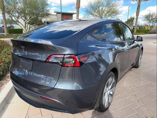2021 Tesla Model Y Long Range Dual Motor All-Wheel Drive