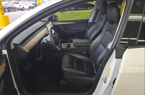 Pearl White Multi-Coat 2023 Tesla Model Y Long Range Dual Motor All-Wheel Drive
