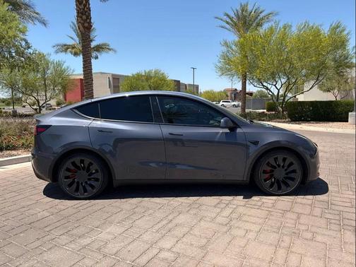 Midnight Silver Metallic 2023 Tesla Model Y Performance Dual Motor All-Wheel Drive