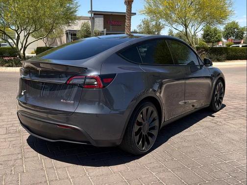 Midnight Silver Metallic 2023 Tesla Model Y Performance Dual Motor All-Wheel Drive