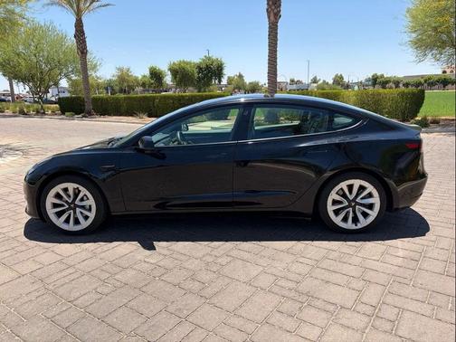 Solid Black 2022 Tesla Model 3 Standard Range