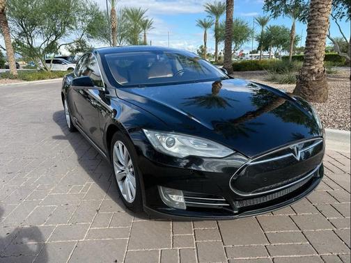 2014 Tesla Model S