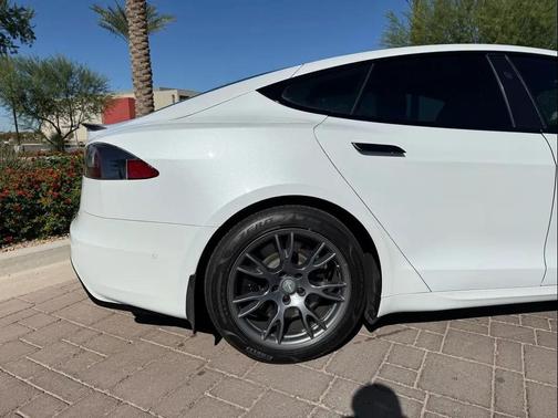 2021 Tesla Model S Long Range