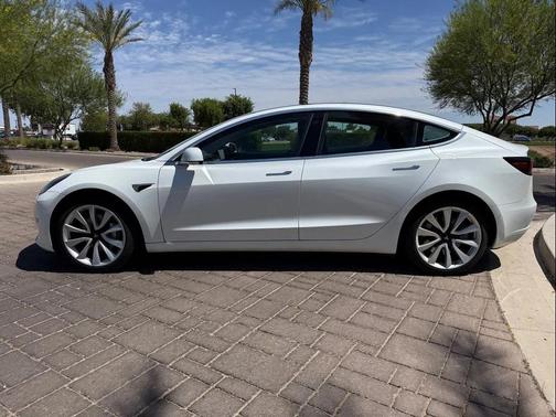 Pearl White Multi-Coat 2020 Tesla Model 3 Standard Range Plus
