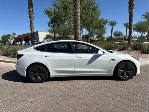 2020 Tesla Model 3 Standard Range Plus