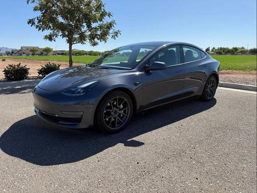 Midnight Silver Metallic 2022 Tesla Model 3 Long Range