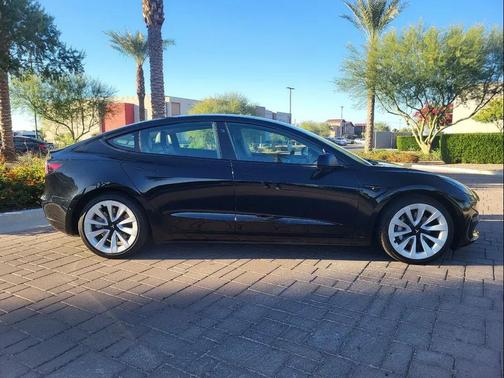 2022 Tesla Model 3 Standard Range