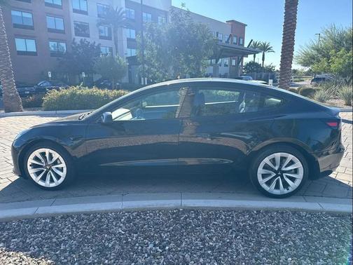 2022 Tesla Model 3 Standard Range