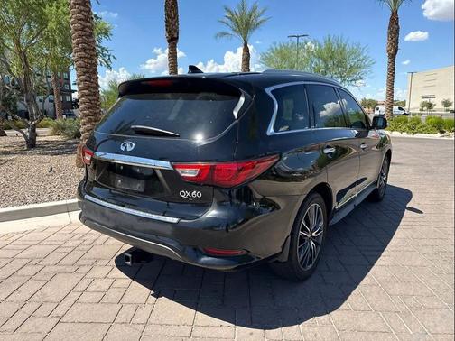 2016 INFINITI QX60 Base