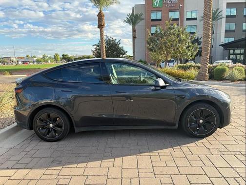 Stealth Grey 2024 Tesla Model Y RWD