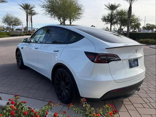 2022 Tesla Model Y Performance Dual Motor All-Wheel Drive