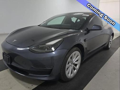 Midnight Silver Metallic 2022 Tesla Model 3 Standard Range