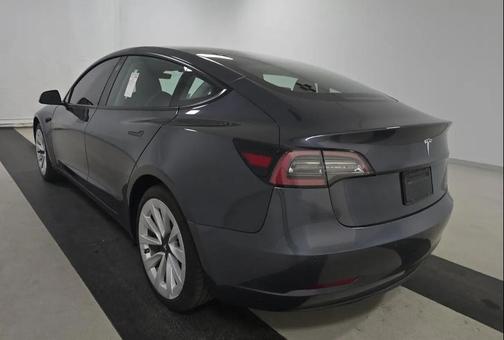 Midnight Silver Metallic 2022 Tesla Model 3 Standard Range