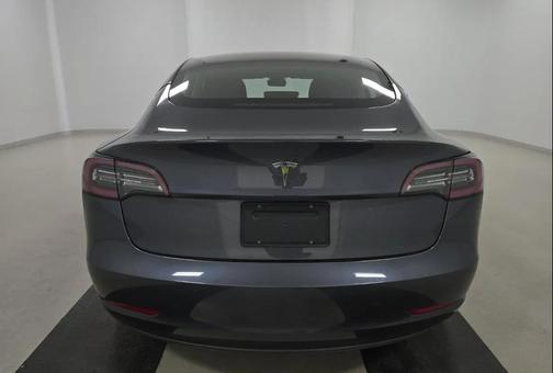 Midnight Silver Metallic 2022 Tesla Model 3 Standard Range