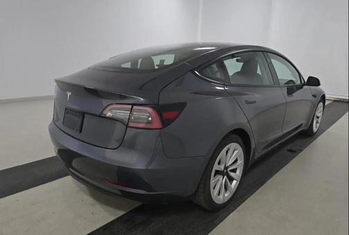 Midnight Silver Metallic 2022 Tesla Model 3 Standard Range